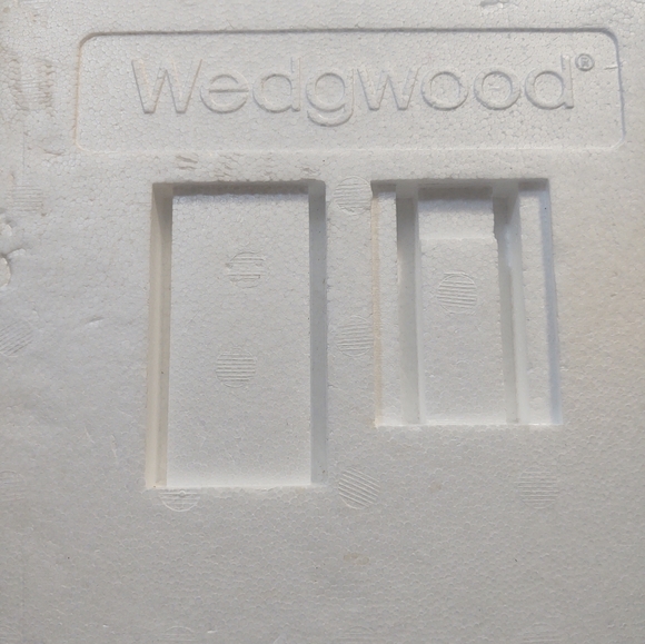 "Be My Friend" Collector Plate. My Memories Collection by Mary Vickers. - Picture 4 of 6